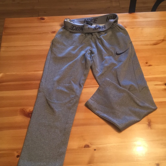 Nike sweatpants - Picture 1 of 4